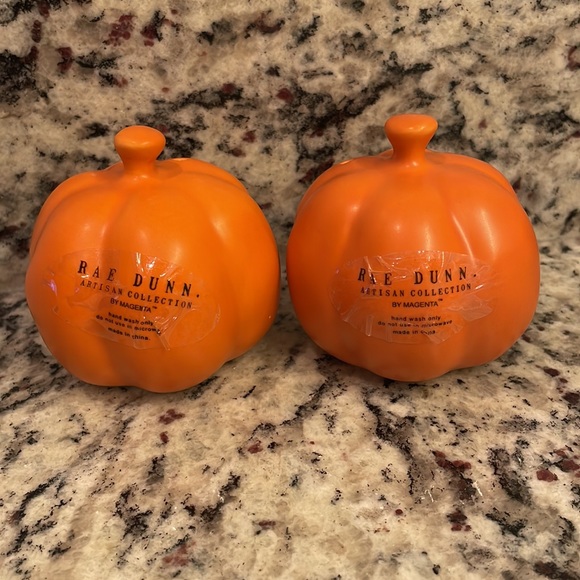 Rae Dunn Pumpkin Salt & Pepper Shakers - Picture 2 of 4